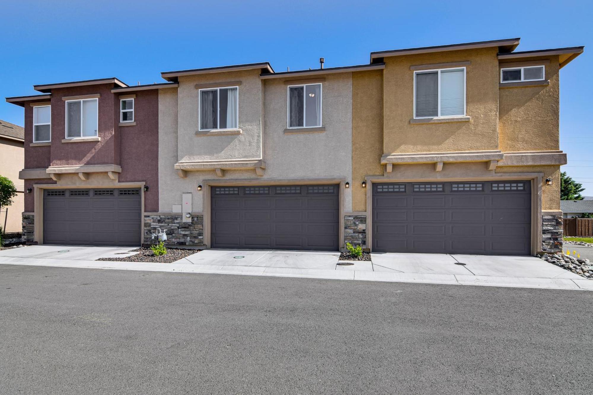 Central Carson City Townhome, 1 Mi To Downtown! Exterior photo